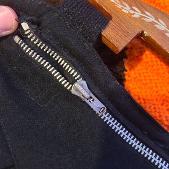 1930s OLD MONEY Silver Fox fur silk lined hand bag with hand painted wood handle - Picture 10 of 14